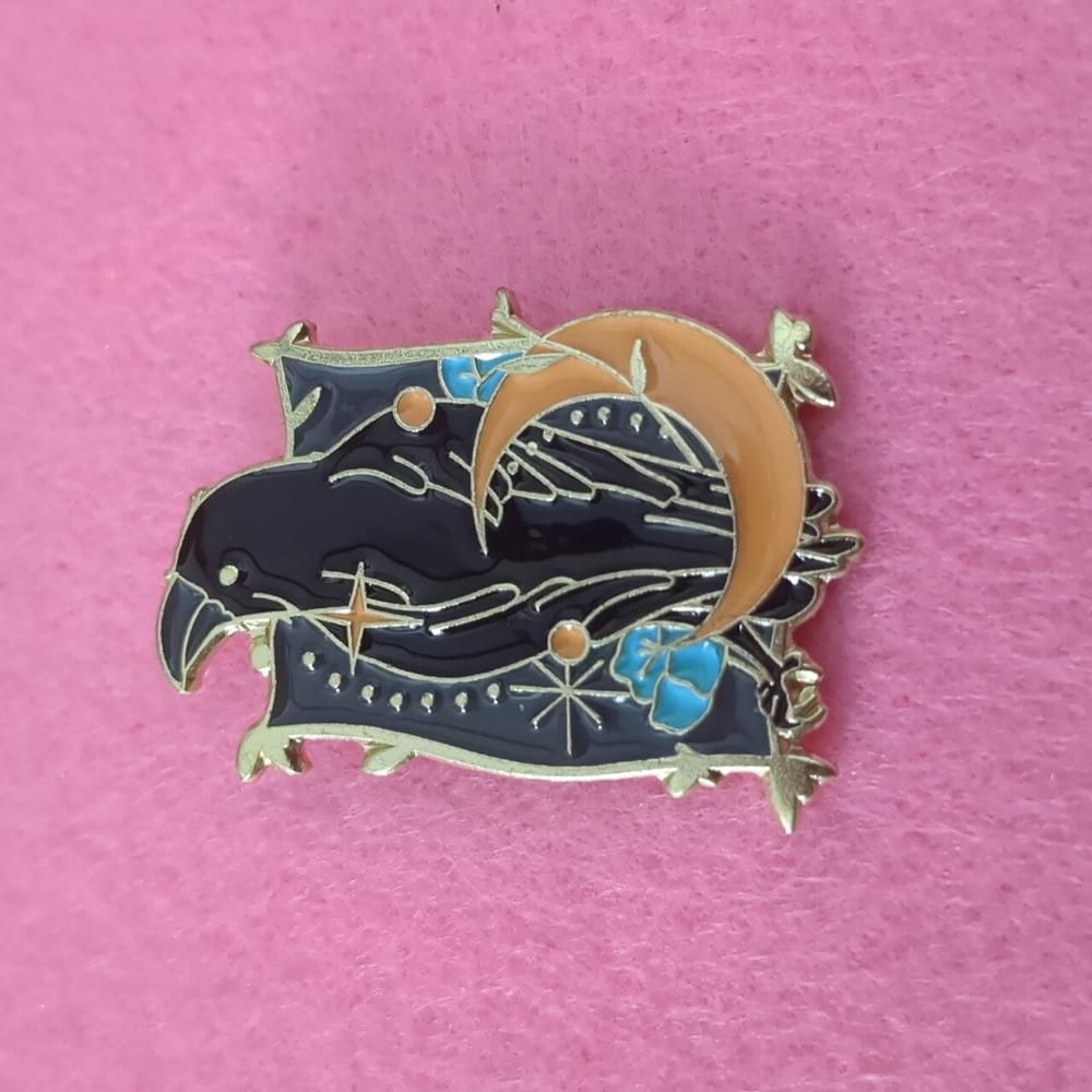 Moon Raven Pin 🌙🐦‍⬛